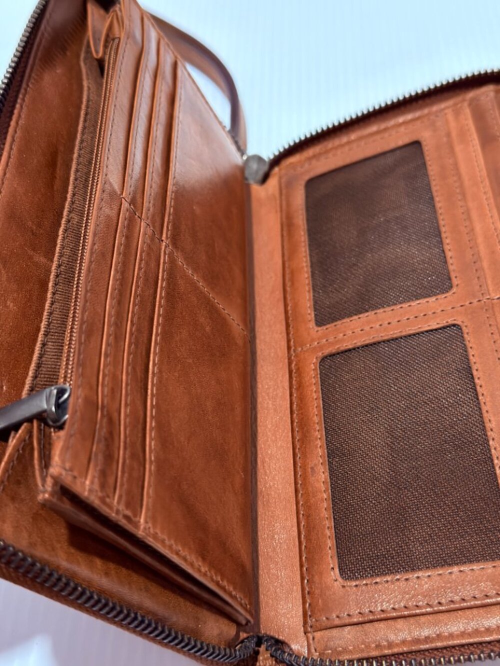 Woven Brown Leather Wallet - Picture 5 of 6